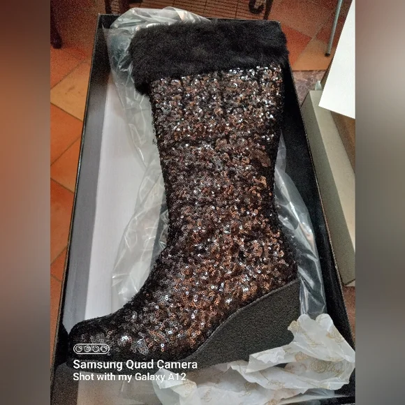 Boot - Picture 2 of 2